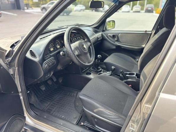 Chevrolet Niva I Рестайлинг с пробегом 2018 года, цена 825 000 рублей, 95726 км, внедорожник, Автокод Объявления