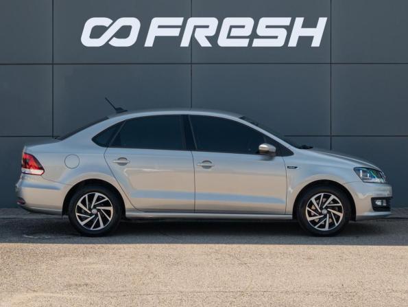 Volkswagen Polo V Рестайлинг с пробегом 2018 года, цена 1 650 000 рублей, 84064 км, седан, Автокод Объявления