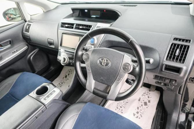 Toyota Prius Alpha I (ZVW40/41) Рестайлинг с пробегом 2016 года, цена 1 429 000 рублей, 154260 км, универсал, Автокод Объявления