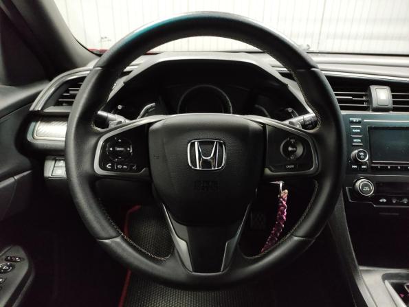 Honda Civic X с пробегом 2016 года, цена 1 450 000 рублей, 167512 км, хэтчбек, Автокод Объявления