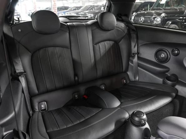 Mini Hatch III (F55/F56) Рестайлинг 2 с пробегом 2021 года, цена 4 098 000 рублей, 23201 км, хэтчбек, Автокод Объявления