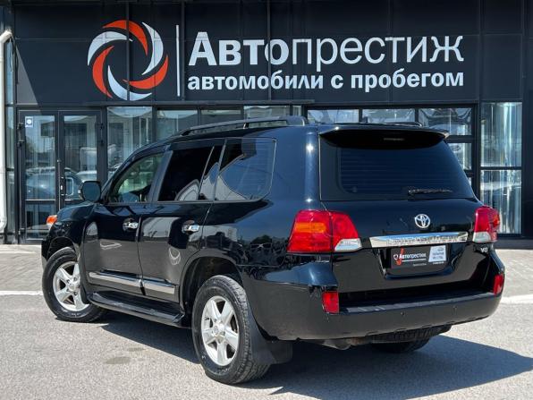 Toyota Land Cruiser 200 Series Рестайлинг 1 с пробегом 2014 года, цена 3 443 300 рублей, 260000 км, внедорожник, Автокод Объявления