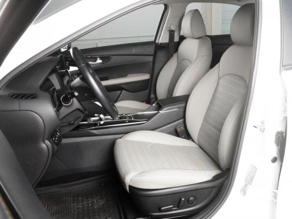 Kia K3 II (China Market) Рестайлинг с пробегом 2024 года, цена 2 339 000 рублей, 21889 км, седан, Автокод Объявления