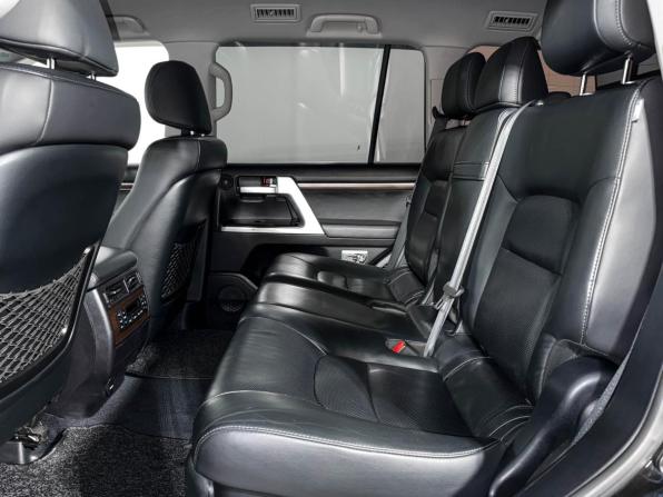 Toyota Land Cruiser 200 Series Рестайлинг 2 с пробегом 2016 года, цена 4 650 000 рублей, 220381 км, внедорожник, Автокод Объявления