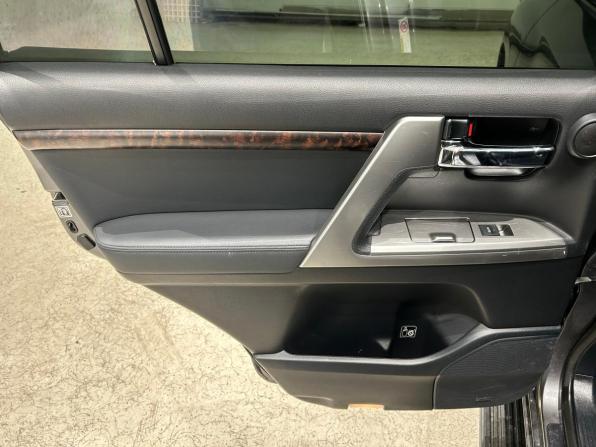 Toyota Land Cruiser 200 Series Рестайлинг 1 с пробегом 2013 года, цена 2 999 000 рублей, 294669 км, внедорожник, Автокод Объявления
