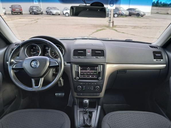 Skoda Yeti I Рестайлинг с пробегом 2016 года, цена 1 080 000 рублей, 250730 км, внедорожник, Автокод Объявления