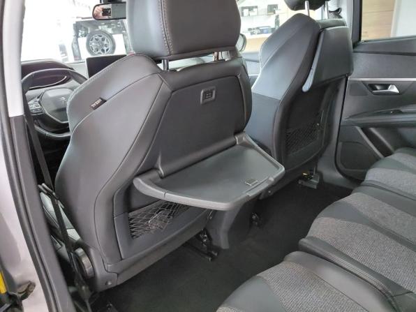 Peugeot 5008 II с пробегом 2018 года, цена 1 900 000 рублей, 100119 км, внедорожник, Автокод Объявления