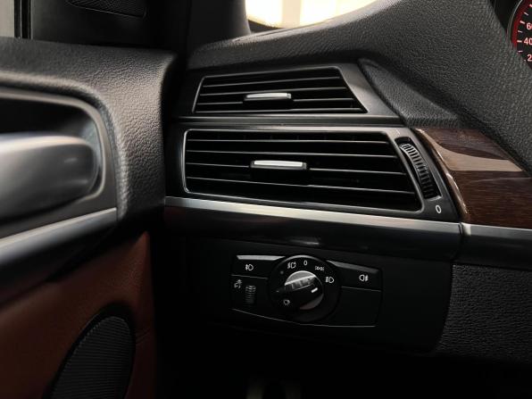 BMW X5 II (E70) Рестайлинг с пробегом 2010 года, цена 1 580 000 рублей, 151800 км, внедорожник, Автокод Объявления