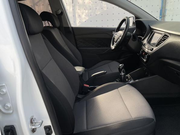 Hyundai Solaris II с пробегом 2018 года, цена 1 100 000 рублей, 186525 км, седан, Автокод Объявления