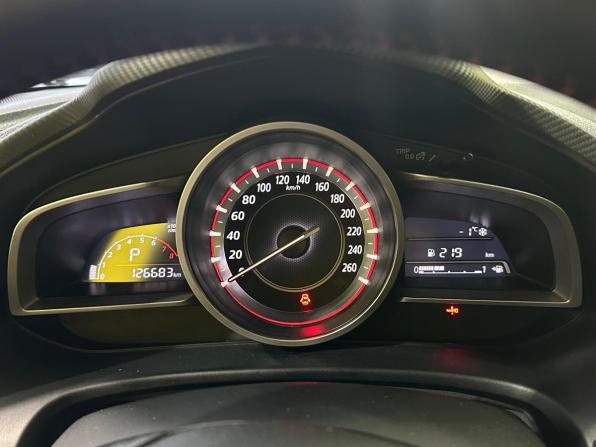 Mazda 3 III (BM) с пробегом 2014 года, цена 1 199 000 рублей, 126682 км, седан, Автокод Объявления