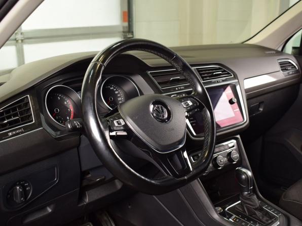Volkswagen Tiguan II с пробегом 2018 года, цена 2 175 995 рублей, 190597 км, внедорожник, Автокод Объявления
