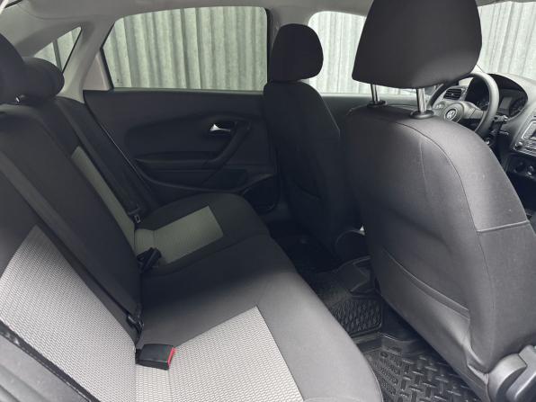 Volkswagen Polo V Рестайлинг с пробегом 2015 года, цена 1 050 000 рублей, 132521 км, седан, Автокод Объявления