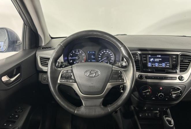 Hyundai Solaris II с пробегом 2018 года, цена 1 370 000 рублей, 131054 км, седан, Автокод Объявления