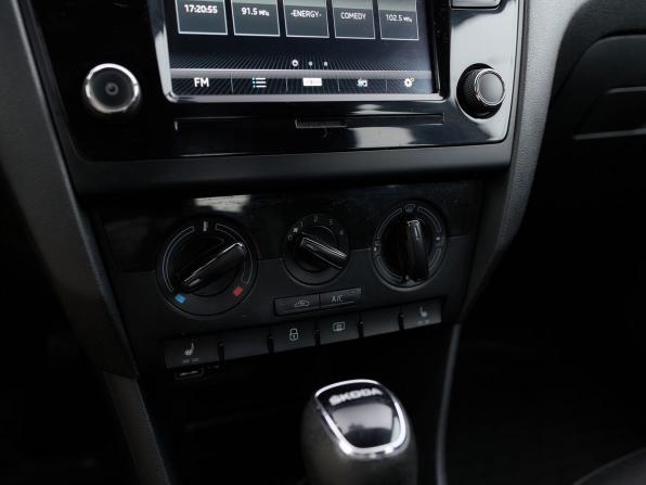 Skoda Rapid I Рестайлинг с пробегом 2019 года, цена 1 359 000 рублей, 108487 км, лифтбек, Автокод Объявления