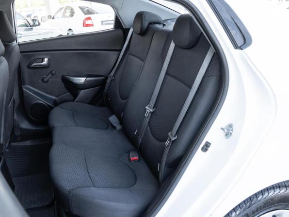 Kia Rio III Рестайлинг с пробегом 2015 года, цена 1 049 000 рублей, 162786 км, седан, Автокод Объявления