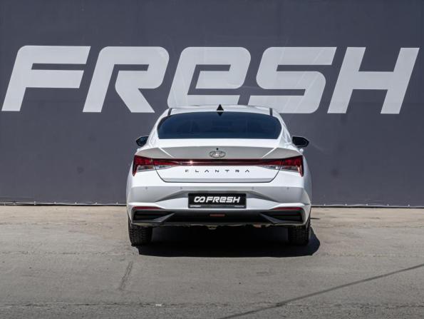Hyundai Elantra VII (CN7) с пробегом 2022 года, цена 2 040 000 рублей, 62223 км, седан, Автокод Объявления