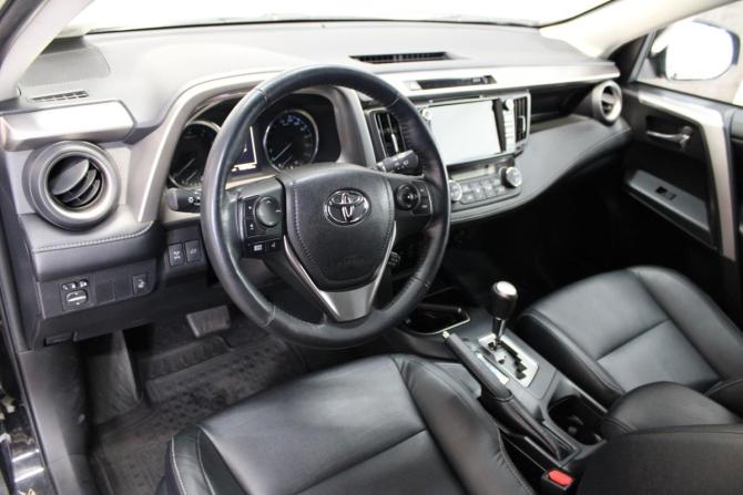 Toyota RAV4 IV (XA40) Рестайлинг с пробегом 2019 года, цена 2 725 000 рублей, 158726 км, внедорожник, Автокод Объявления
