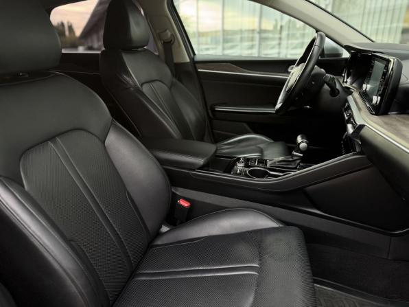 Kia K5 III с пробегом 2021 года, цена 2 550 000 рублей, 66738 км, седан, Автокод Объявления