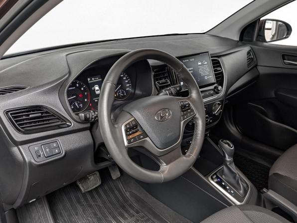 Hyundai Solaris II Рестайлинг с пробегом 2022 года, цена 1 625 000 рублей, 60964 км, седан, Автокод Объявления