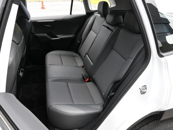 Toyota RAV4 VI (XA60) с пробегом 2025 года, цена 4 300 000 рублей, 15 км, внедорожник, Автокод Объявления