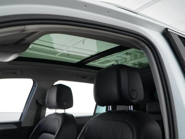 Volkswagen Tiguan II Рестайлинг с пробегом 2021 года, цена 2 550 000 рублей, 235208 км, внедорожник, Автокод Объявления