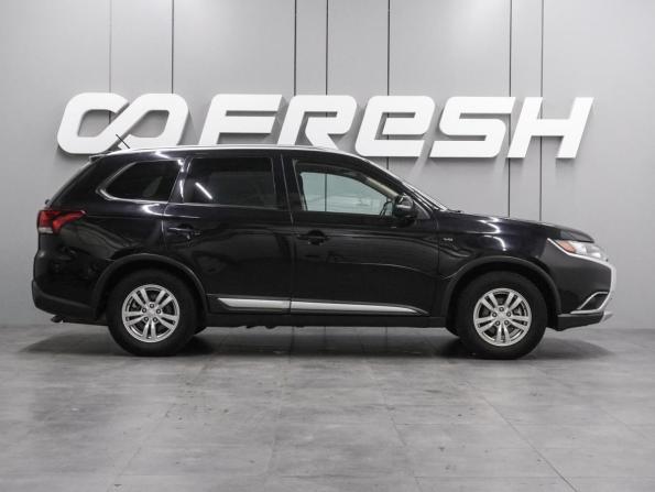 Mitsubishi Outlander III Рестайлинг 2 с пробегом 2016 года, цена 1 949 000 рублей, 187040 км, внедорожник, Автокод Объявления