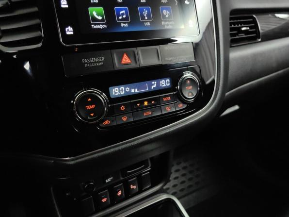Mitsubishi Outlander III Рестайлинг 2 с пробегом 2018 года, цена 2 049 000 рублей, 131000 км, внедорожник, Автокод Объявления