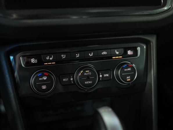 Volkswagen Tiguan II с пробегом 2018 года, цена 2 799 000 рублей, 180028 км, внедорожник, Автокод Объявления