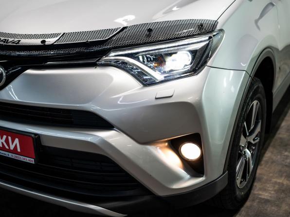 Toyota RAV4 IV (XA40) Рестайлинг с пробегом 2018 года, цена 2 275 000 рублей, 185882 км, внедорожник, Автокод Объявления