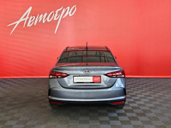 Hyundai Solaris II с пробегом 2017 года, цена 1 199 000 рублей, 123600 км, седан, Автокод Объявления