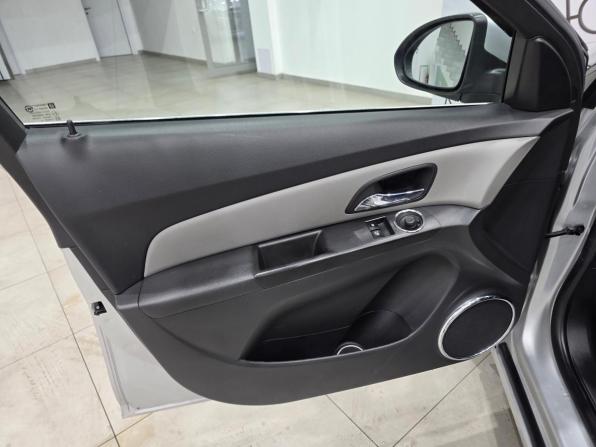 Chevrolet Cruze I Рестайлинг с пробегом 2015 года, цена 839 000 рублей, 163566 км, хэтчбек, Автокод Объявления