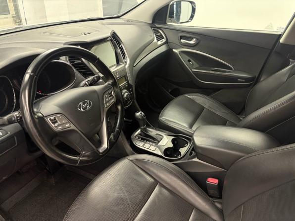 Hyundai Santa Fe III с пробегом 2012 года, цена 1 650 000 рублей, 223000 км, внедорожник, Автокод Объявления