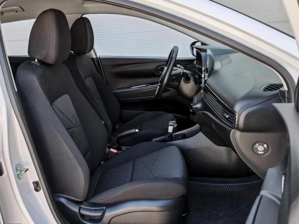 Hyundai Bayon I с пробегом 2023 года, цена 2 120 000 рублей, 37862 км, внедорожник, Автокод Объявления