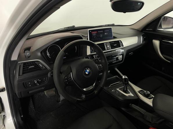 BMW 1 серии II (F20/F21) Рестайлинг 2 с пробегом 2017 года, цена 1 620 000 рублей, 138977 км, хэтчбек, Автокод Объявления
