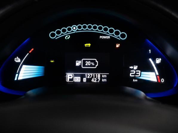 Nissan Leaf I (ZE0/AZE0) с пробегом 2017 года, цена 1 060 000 рублей, 127118 км, хэтчбек, Автокод Объявления