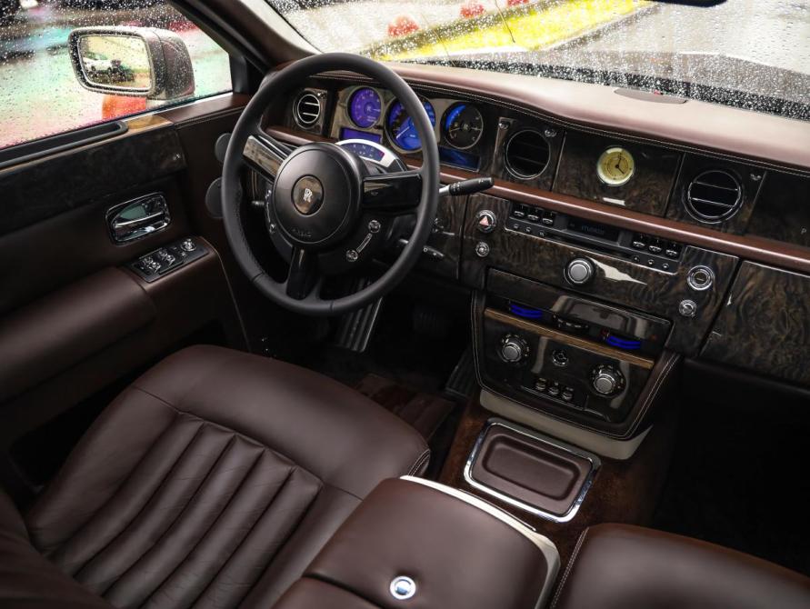 Rolls-Royce Phantom VII Санкт-Петербург  - изображение 18