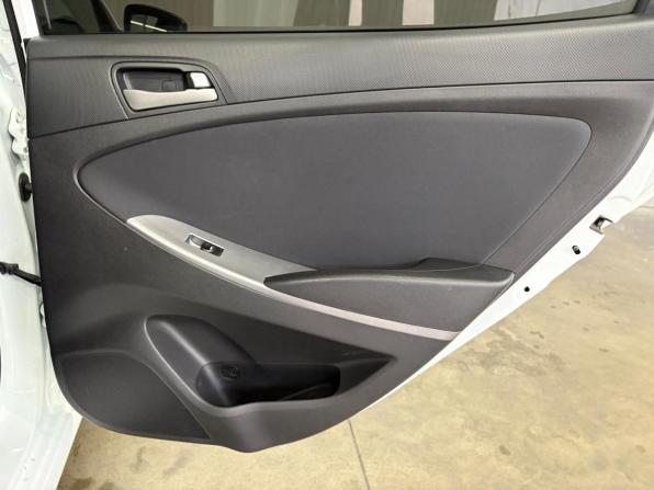 Hyundai Solaris I Рестайлинг с пробегом 2015 года, цена 1 047 000 рублей, 149000 км, седан, Автокод Объявления
