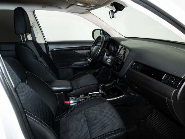 Mitsubishi Outlander III Рестайлинг 3 с пробегом 2019 года, цена 2 266 000 рублей, 129000 км, внедорожник, Автокод Объявления