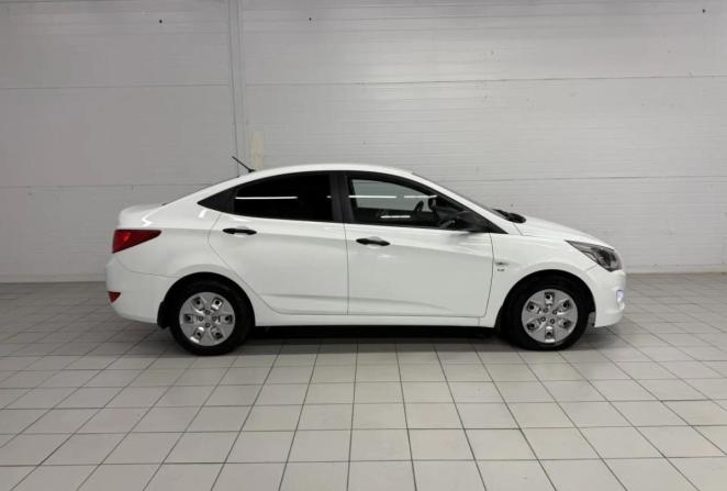 Hyundai Solaris I Рестайлинг с пробегом 2015 года, цена 1 050 000 рублей, 121120 км, седан, Автокод Объявления