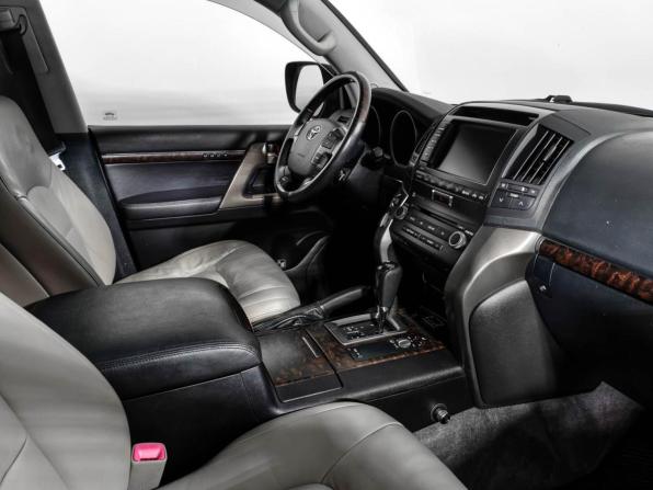 Toyota Land Cruiser 200 Series с пробегом 2011 года, цена 2 990 000 рублей, 158000 км, внедорожник, Автокод Объявления