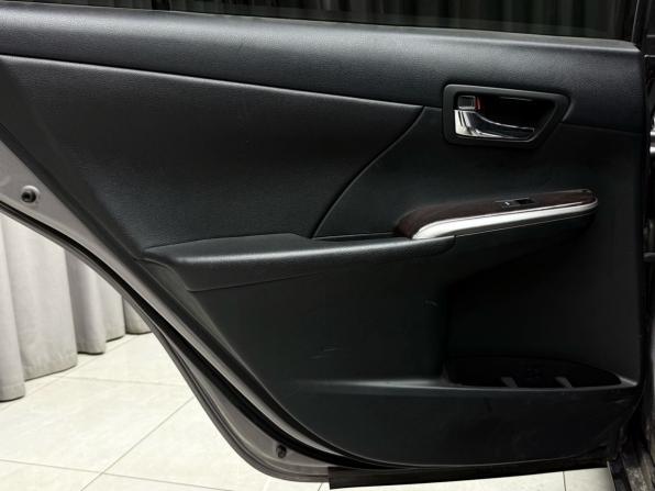 Toyota Camry VII (XV50) Рестайлинг с пробегом 2015 года, цена 2 329 000 рублей, 111559 км, седан, Автокод Объявления
