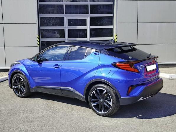 Toyota C-HR I Рестайлинг с пробегом 2021 года, цена 2 995 000 рублей, 39452 км, внедорожник, Автокод Объявления