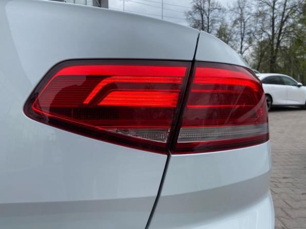 Volkswagen Passat B8 с пробегом 2019 года, цена 1 959 000 рублей, 143847 км, седан, Автокод Объявления