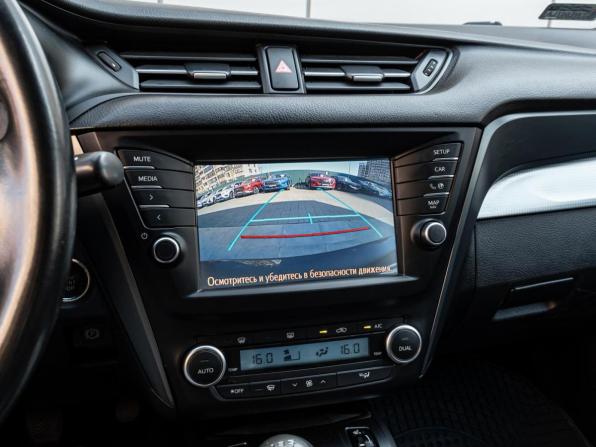 Toyota Avensis III Рестайлинг 2 с пробегом 2015 года, цена 1 595 000 рублей, 141080 км, седан, Автокод Объявления