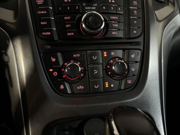 Opel Astra J с пробегом 2012 года, цена 699 900 рублей, 207367 км, универсал, Автокод Объявления