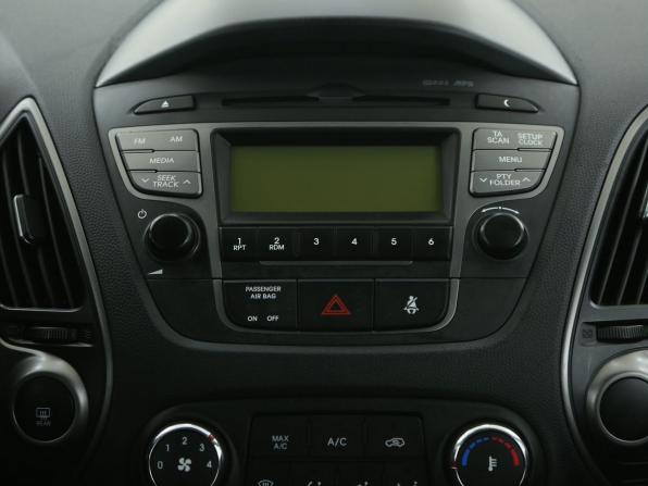 Hyundai ix35 I Рестайлинг с пробегом 2015 года, цена 1 398 000 рублей, 87200 км, внедорожник, Автокод Объявления