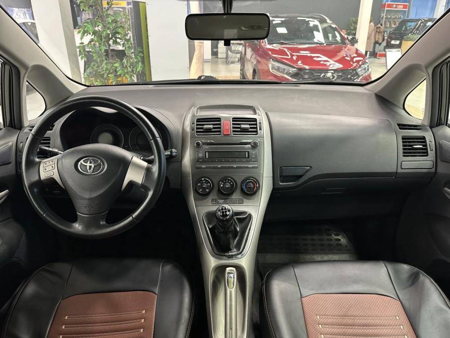 Toyota Auris I Москва  - изображение 8
