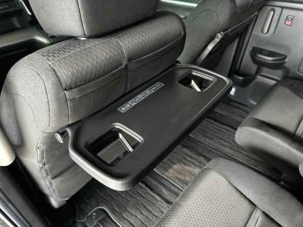 Honda Stepwgn V Рестайлинг с пробегом 2019 года, цена 2 540 000 рублей, 88965 км, минивэн, Автокод Объявления