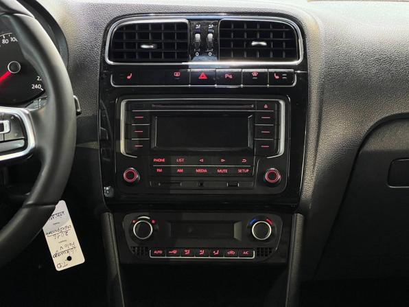Volkswagen Polo V Рестайлинг с пробегом 2016 года, цена 1 040 000 рублей, 159500 км, седан, Автокод Объявления