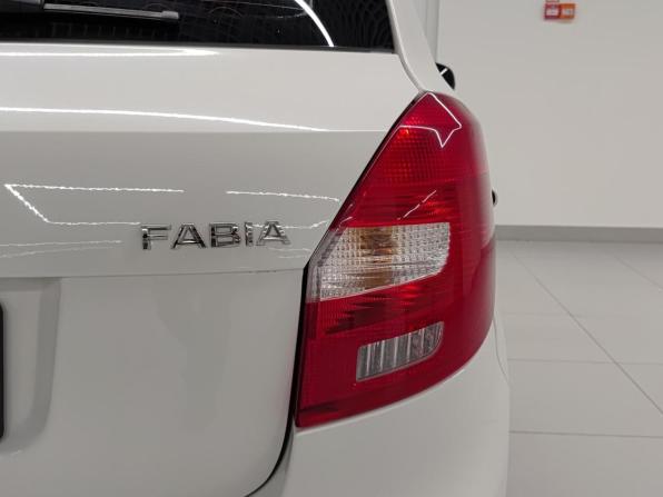 Skoda Fabia II Рестайлинг с пробегом 2014 года, цена 935 000 рублей, 150352 км, хэтчбек, Автокод Объявления